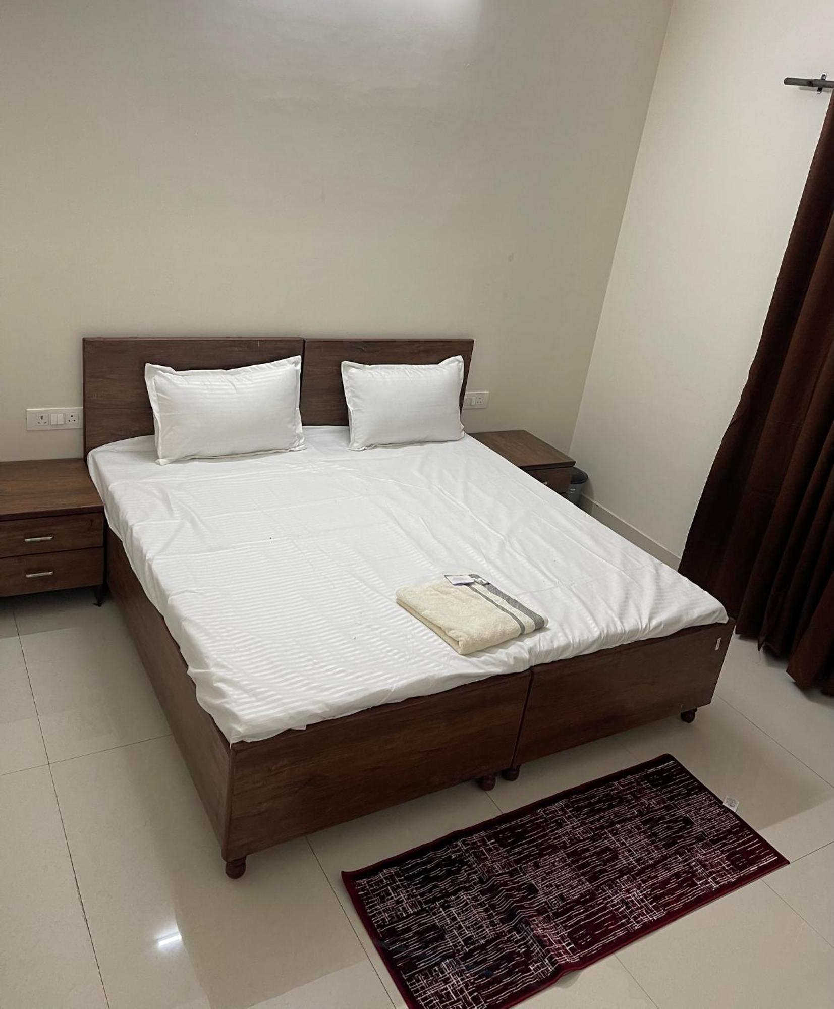 فندق Shrinath Residency نويدا الكبرى المظهر الخارجي الصورة