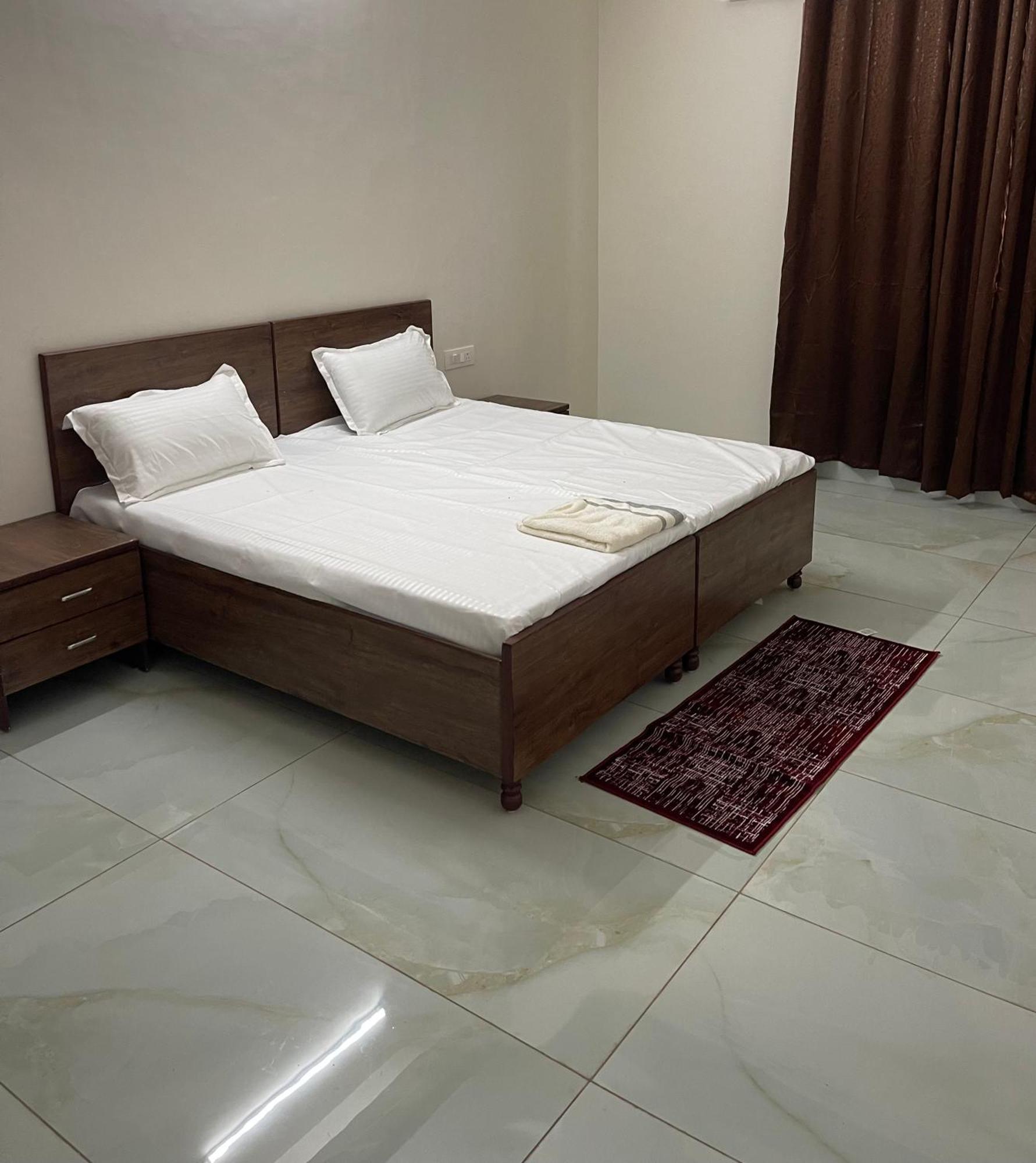 فندق Shrinath Residency نويدا الكبرى المظهر الخارجي الصورة