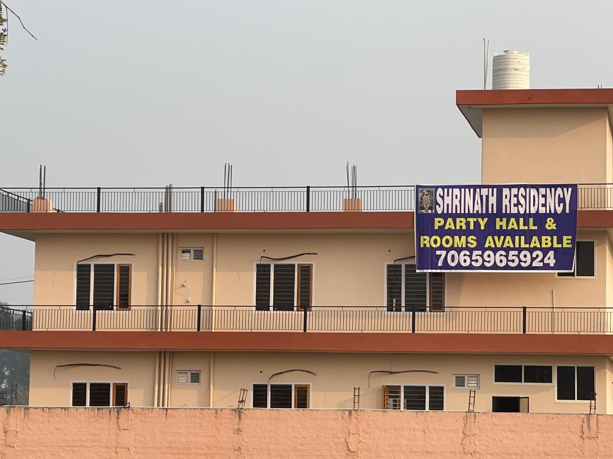فندق Shrinath Residency نويدا الكبرى المظهر الخارجي الصورة